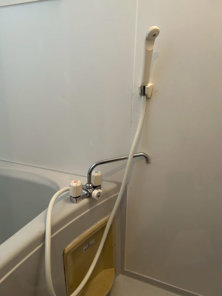 KVKのKF14ER22ハンドル水栓の写真