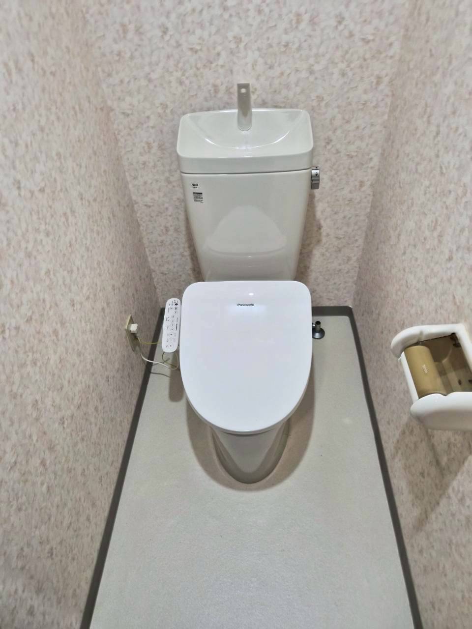 新しい便器とCH951SPFの取り付けが完了